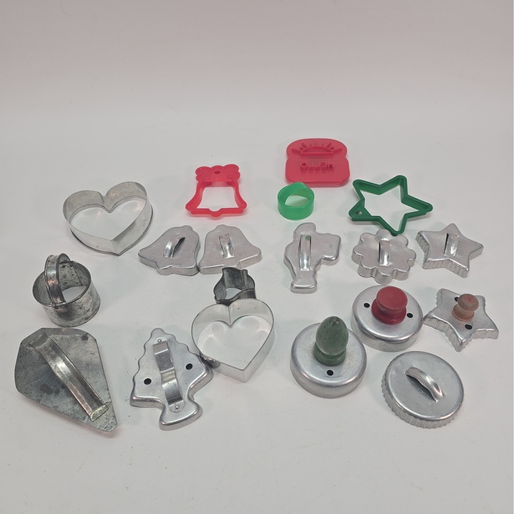 Lot of 15 Assorted Vintage Aluminum Cookie Cutters + 4 Plastic Cutters